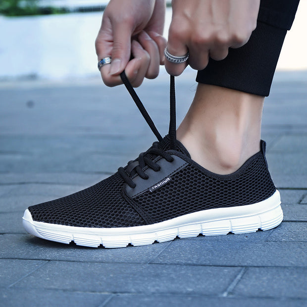 Casual men's sports shoes